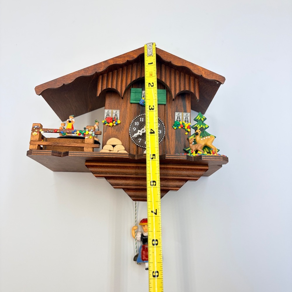 VTG Hermle Quartz 2200 German Cuckoo Clock Chalet Dancers Deer Alpine Wood House - Picture 16 of 17